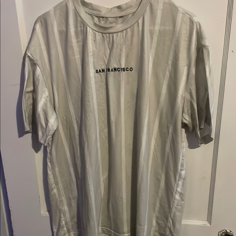 Nike Gray Short Sleeve Tee Relaxed Fit